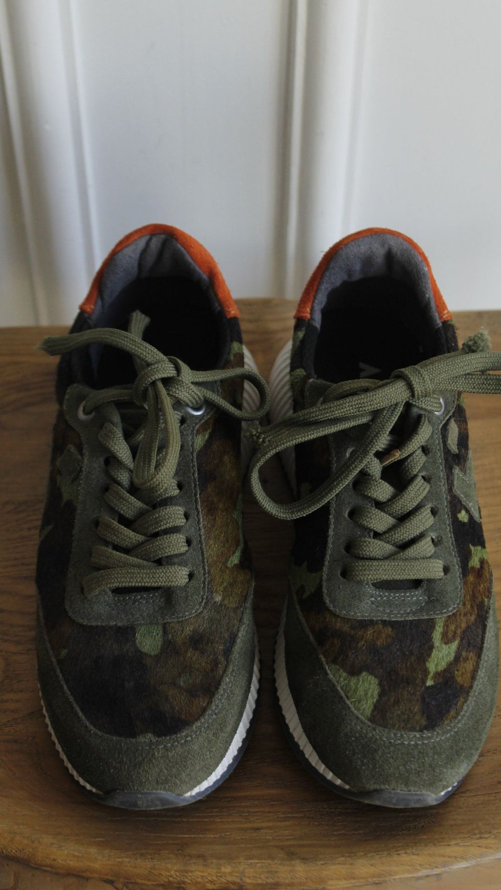 Sneaker
