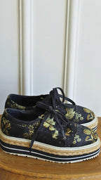 Sneaker