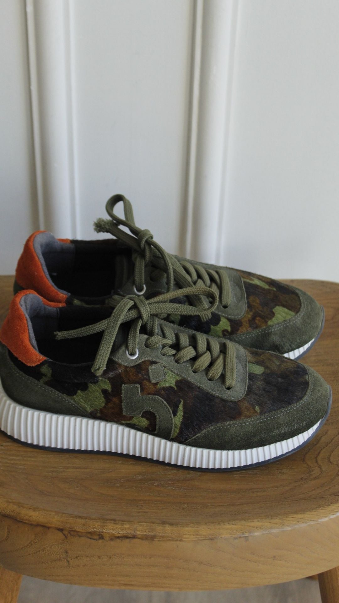 Sneaker